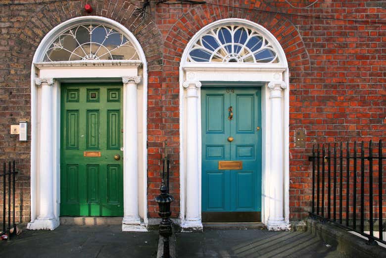 El barrio georgiano de Dublín destaca por sus puertas de colores